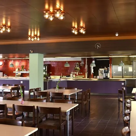 Auberge de jeunesse 77